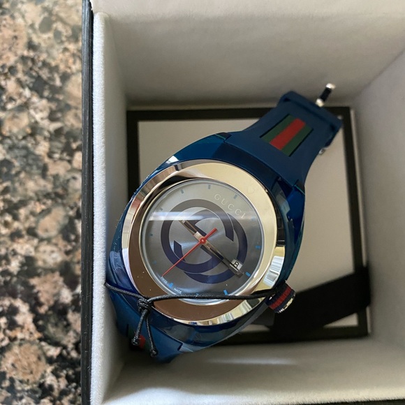 Gucci original NWT watch - Picture 5 of 5